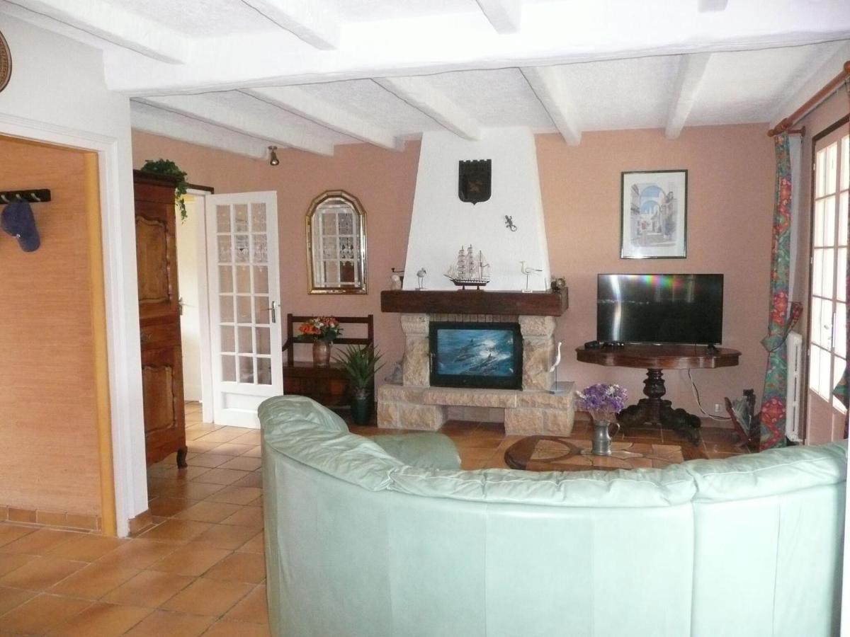 Cottage, Плуэска Экстерьер фото